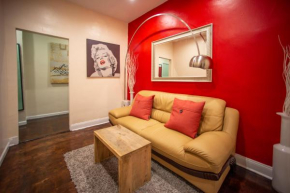 private room in a shared apartment 15 minutes to times square!